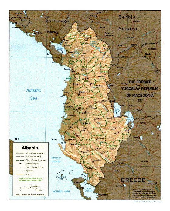 Political and administrative map of Albania - 2000