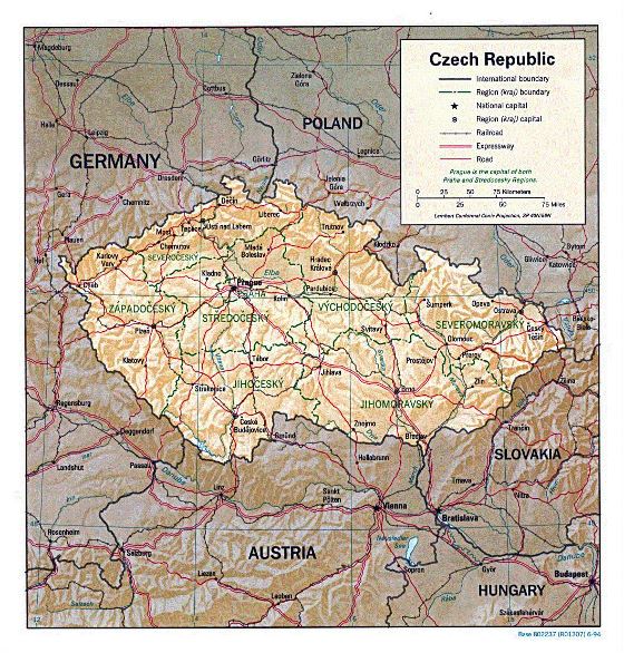 Political and administrative map of Czech Republic - 1994